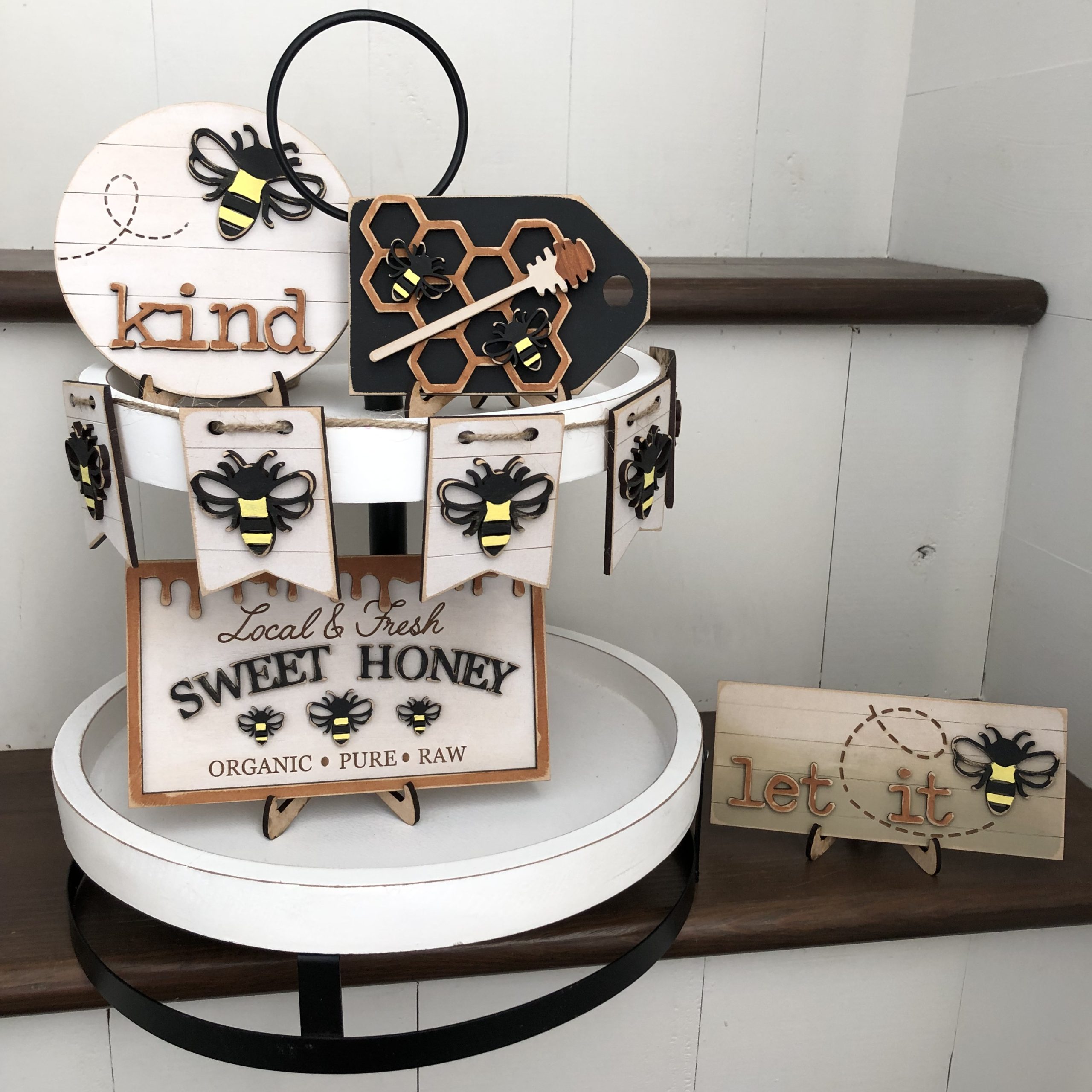 SWEET HONEY BEE MINI SIGN TIERED TRAY SPRING SUMMER HOME KITCHEN