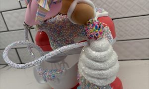 Candyland Bakery Gingie with Cupcakes & Mixer - Image 3